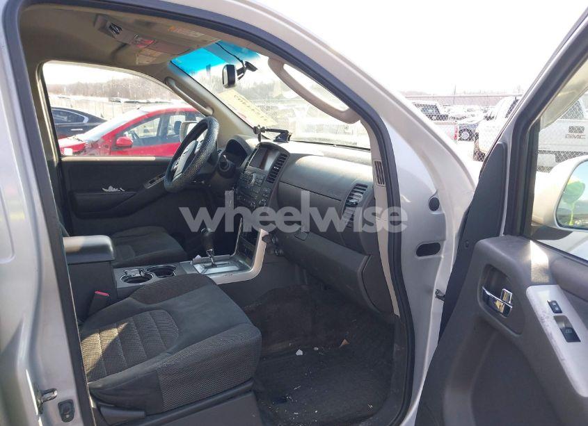 Photo 5 of 2012 Nissan Pathfinder SV (VIN 5N1AR1NN0CC609284)