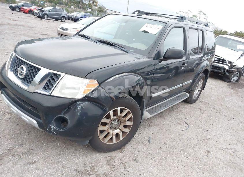 Photo 2 of 2011 Nissan Pathfinder LE (VIN 5N1AR1NN2BC623525)