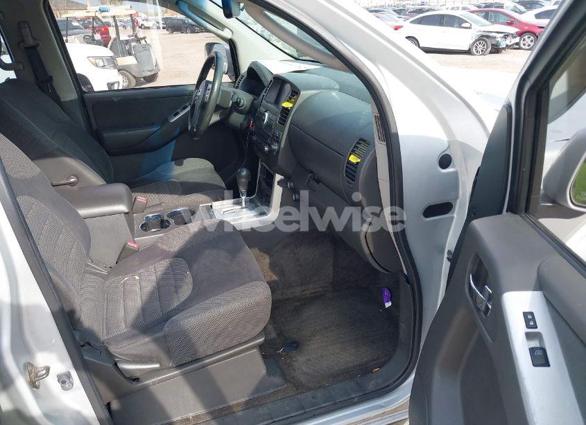 Photo 5 of 2012 Nissan Pathfinder SV (VIN 5N1AR1NN3CC618027)