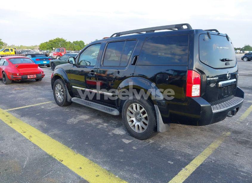Photo 3 of 2012 Nissan Pathfinder LE (VIN 5N1AR1NN5CC607403)