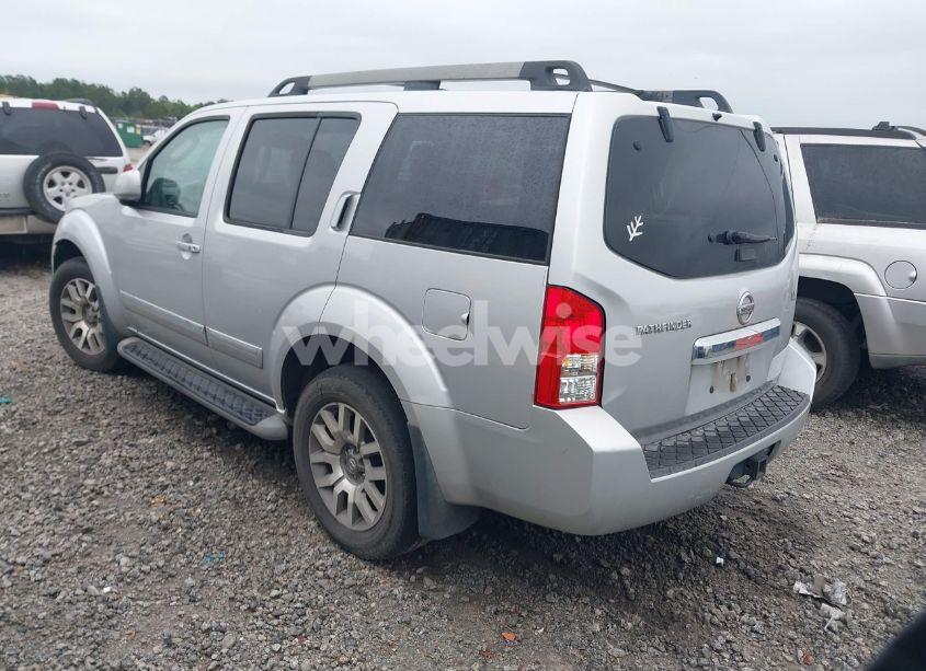 Photo 3 of 2012 Nissan Pathfinder LE (VIN 5N1AR1NN7CC633033)