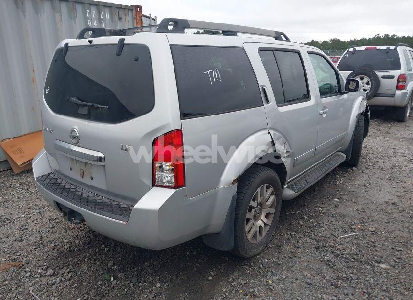 Photo 4 of 2012 Nissan Pathfinder LE (VIN 5N1AR1NN7CC633033)