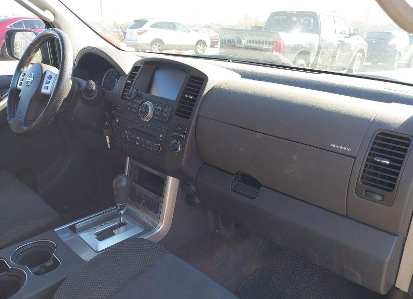 Photo 5 of 2010 Nissan Pathfinder SE (VIN 5N1AR1NN8AC630073)