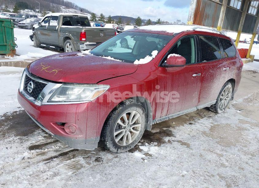 Photo 2 of 2013 Nissan Pathfinder SV (VIN 5N1AR2MM0DC605879)