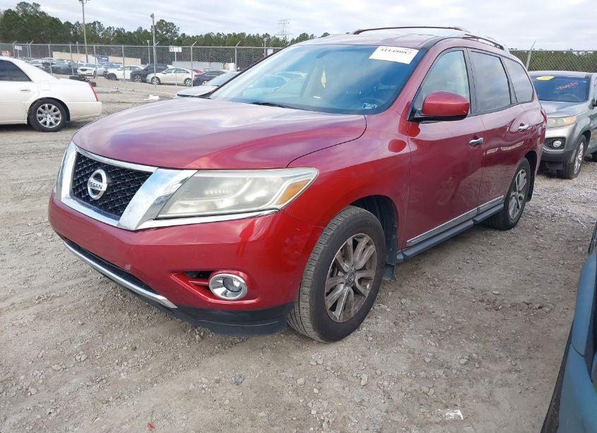 Photo 2 of 2013 Nissan Pathfinder SL (VIN 5N1AR2MM0DC625811)