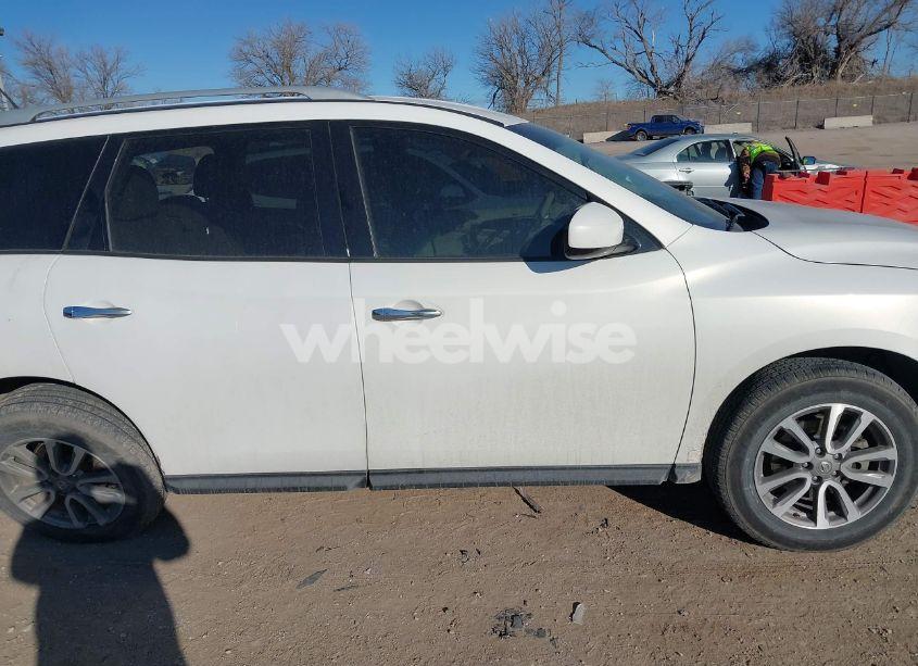 Photo 13 of 2013 Nissan Pathfinder SV (VIN 5N1AR2MM0DC636971)