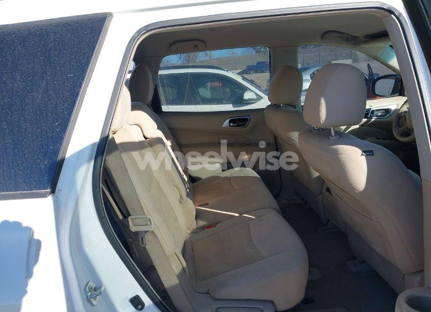 Photo 8 of 2013 Nissan Pathfinder SV (VIN 5N1AR2MM0DC636971)