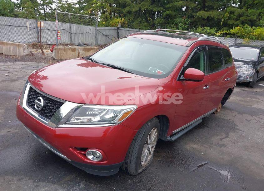 Photo 2 of 2013 Nissan Pathfinder SL (VIN 5N1AR2MM0DC639157)