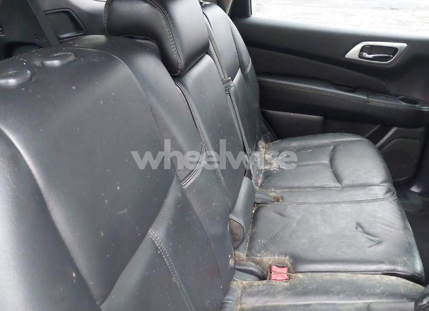 Photo 8 of 2013 Nissan Pathfinder SL (VIN 5N1AR2MM0DC639157)