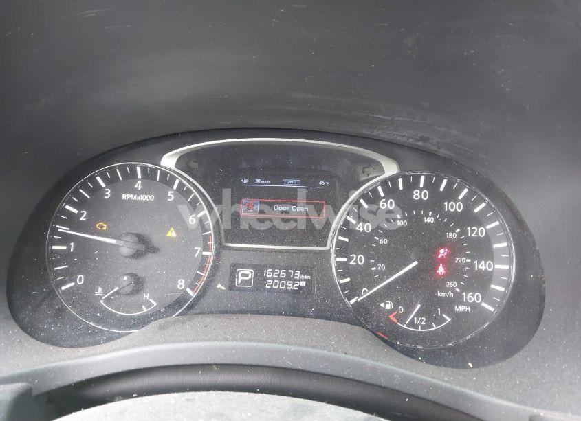 Photo 7 of 2013 Nissan Pathfinder SL (VIN 5N1AR2MM0DC654824)