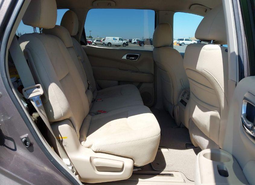 Photo 8 of 2013 Nissan Pathfinder SV (VIN 5N1AR2MM0DC669792)