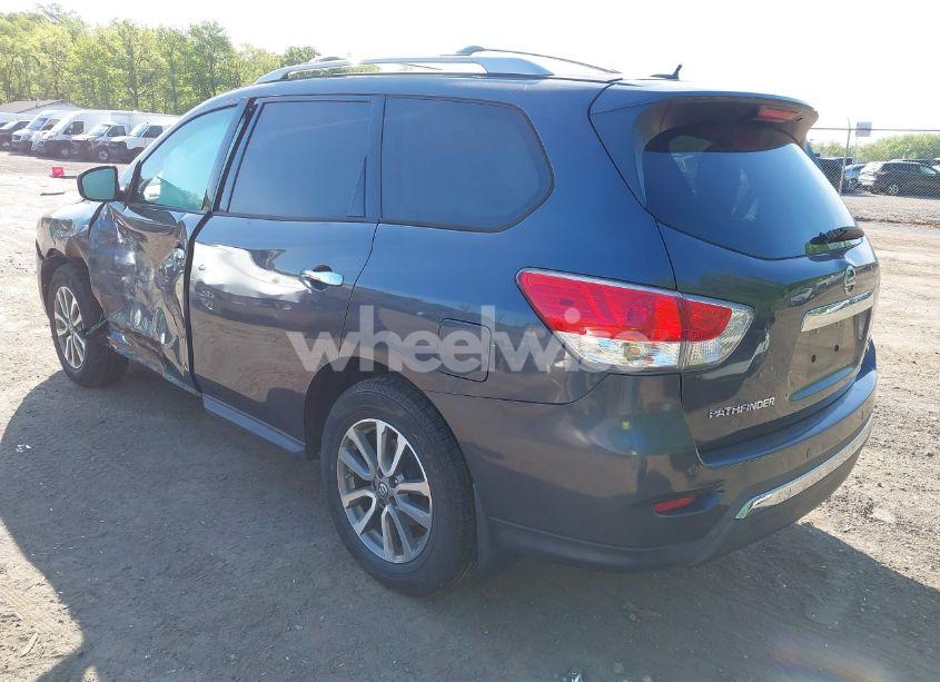 Photo 3 of 2013 Nissan Pathfinder SV (VIN 5N1AR2MM0DC672059)