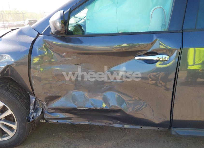 Photo 6 of 2013 Nissan Pathfinder SV (VIN 5N1AR2MM0DC672059)