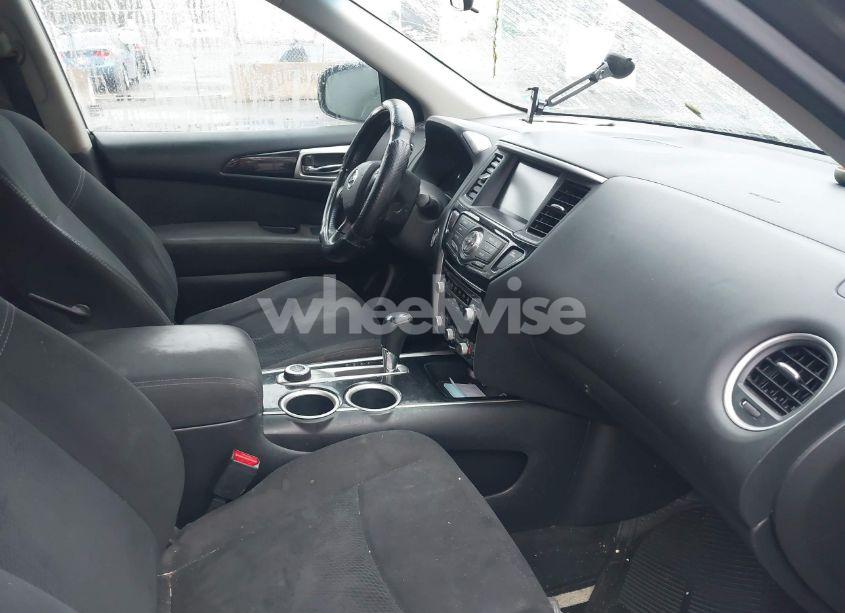 Photo 5 of 2013 Nissan Pathfinder SV (VIN 5N1AR2MM0DC673700)