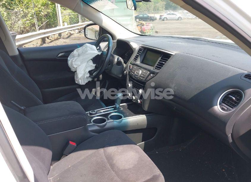 Photo 5 of 2013 Nissan Pathfinder SV (VIN 5N1AR2MM0DC674345)