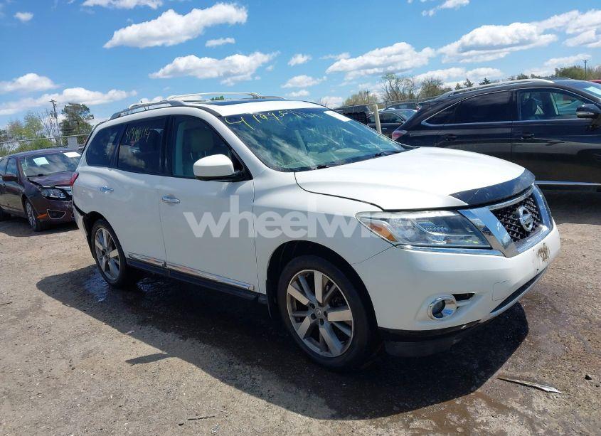 2014 Nissan Pathfinder PLATINUM (VIN 5N1AR2MM0EC624028) main photo