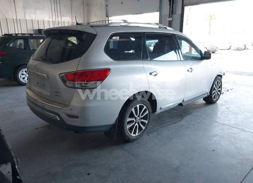 Photo 4 of 2014 Nissan Pathfinder SL (VIN 5N1AR2MM0EC624515)