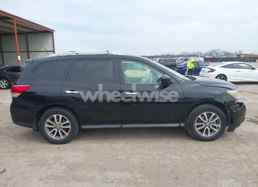 Photo 13 of 2014 Nissan Pathfinder SV (VIN 5N1AR2MM0EC706647)
