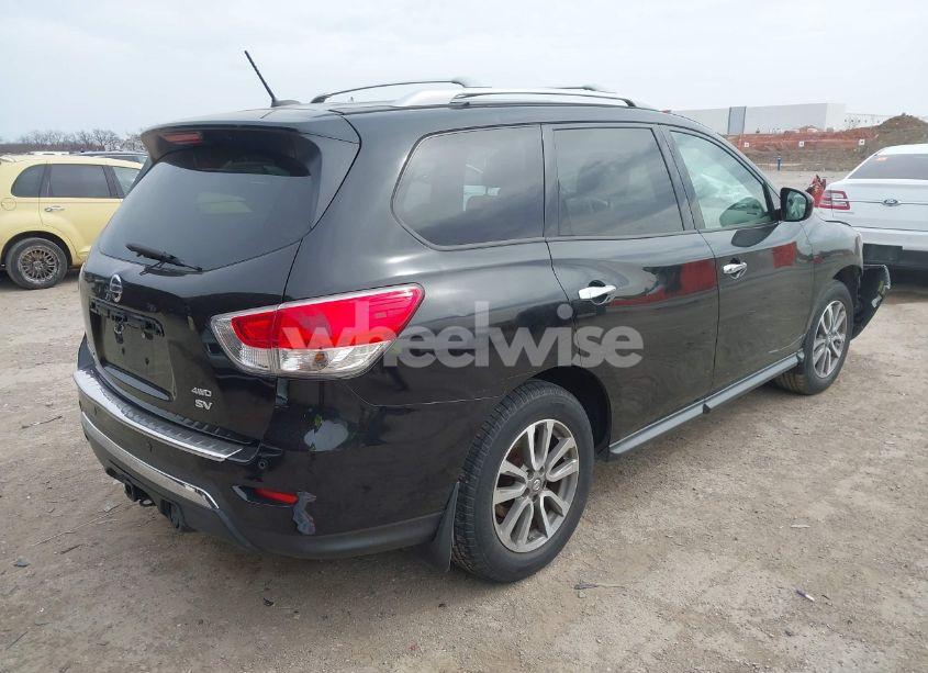 Photo 4 of 2014 Nissan Pathfinder SV (VIN 5N1AR2MM0EC706647)