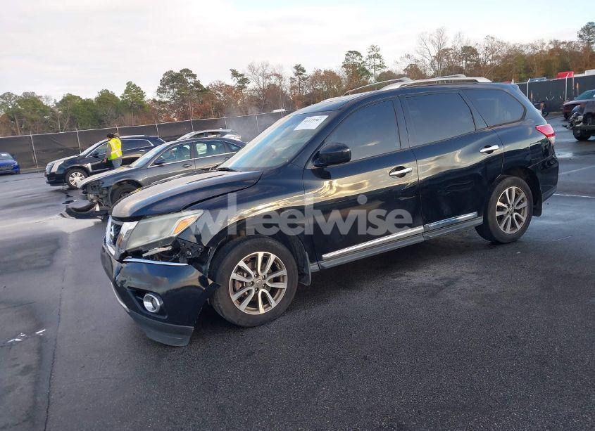 Photo 2 of 2014 Nissan Pathfinder SL (VIN 5N1AR2MM0EC710648)