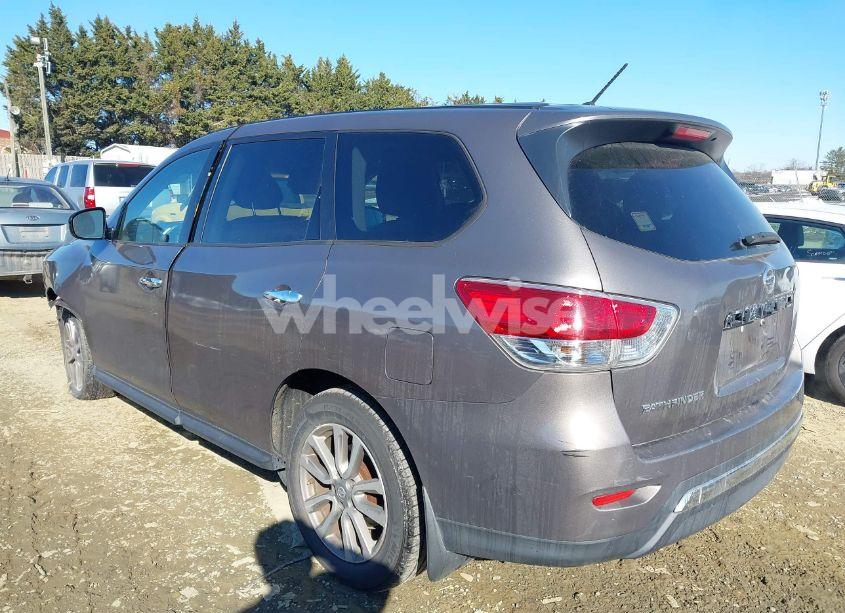 Photo 3 of 2014 Nissan Pathfinder S (VIN 5N1AR2MM0EC721813)