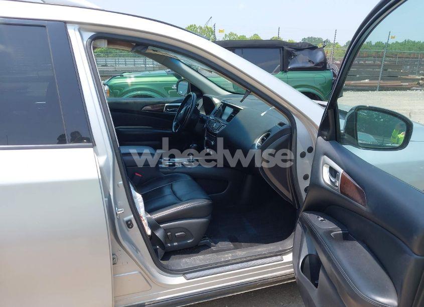 Photo 5 of 2015 Nissan Pathfinder SL (VIN 5N1AR2MM0FC605299)