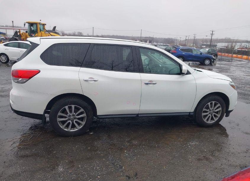 Photo 13 of 2015 Nissan Pathfinder S (VIN 5N1AR2MM0FC621826)