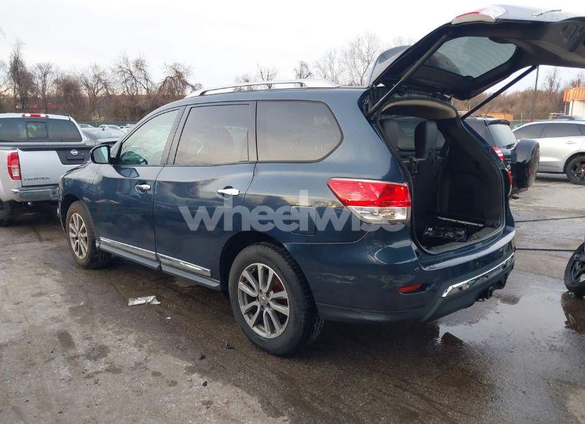 Photo 3 of 2015 Nissan Pathfinder SL (VIN 5N1AR2MM0FC636584)