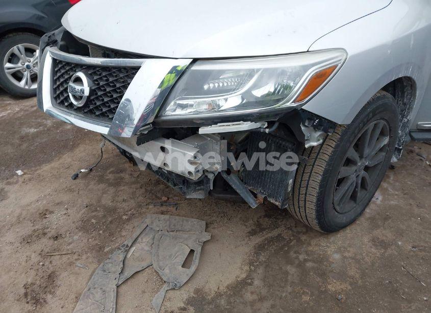 Photo 6 of 2015 Nissan Pathfinder SL (VIN 5N1AR2MM0FC646385)