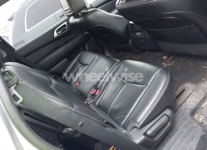 Photo 8 of 2015 Nissan Pathfinder SL (VIN 5N1AR2MM0FC646385)