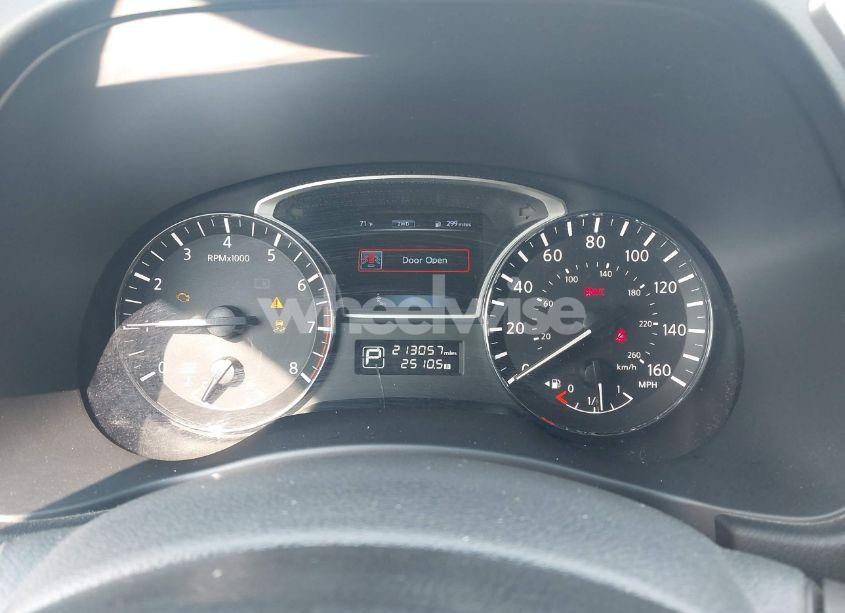 Photo 7 of 2015 Nissan Pathfinder SL (VIN 5N1AR2MM0FC667432)