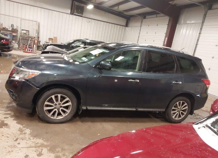 Photo 14 of 2015 Nissan Pathfinder S (VIN 5N1AR2MM0FC709226)