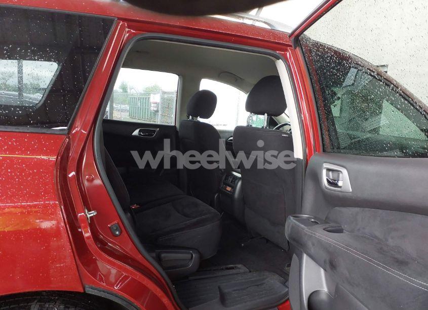 Photo 8 of 2016 Nissan Pathfinder SV (VIN 5N1AR2MM0GC605398)