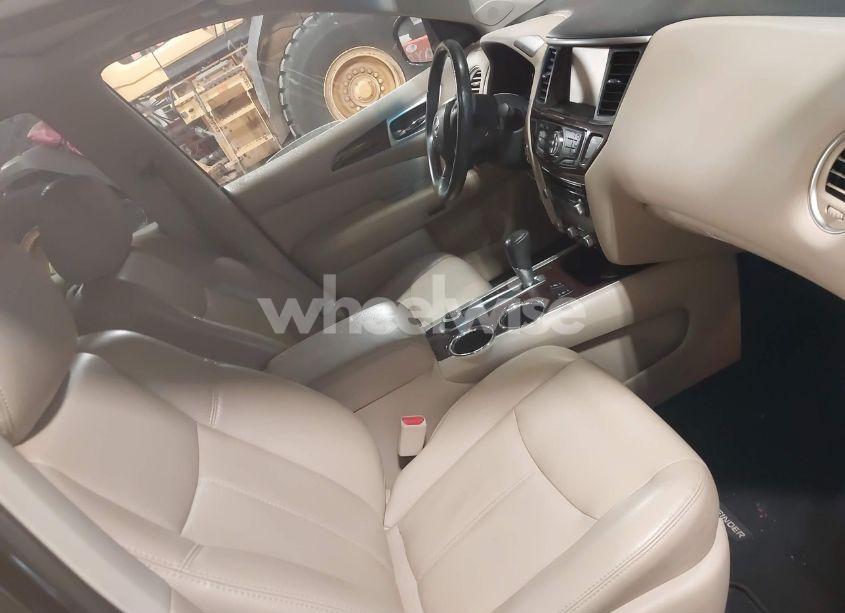 Photo 5 of 2016 Nissan Pathfinder SL (VIN 5N1AR2MM0GC613422)