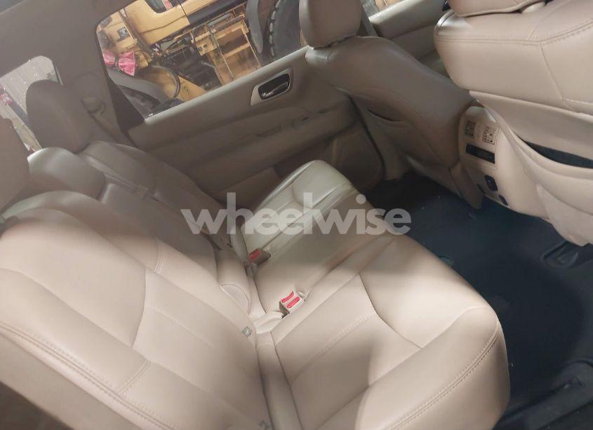 Photo 8 of 2016 Nissan Pathfinder SL (VIN 5N1AR2MM0GC613422)