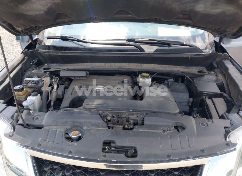 Photo 10 of 2016 Nissan Pathfinder SL (VIN 5N1AR2MM0GC622895)