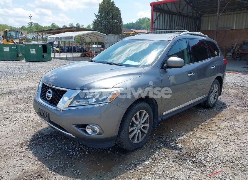 Photo 2 of 2016 Nissan Pathfinder SL (VIN 5N1AR2MM0GC622895)