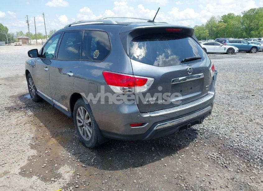 Photo 3 of 2016 Nissan Pathfinder SL (VIN 5N1AR2MM0GC622895)