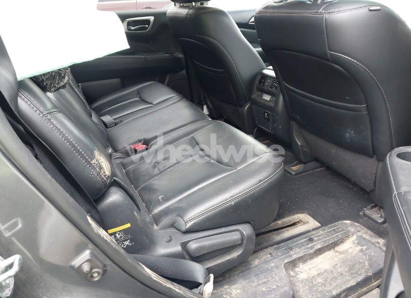 Photo 8 of 2016 Nissan Pathfinder SL (VIN 5N1AR2MM0GC622895)