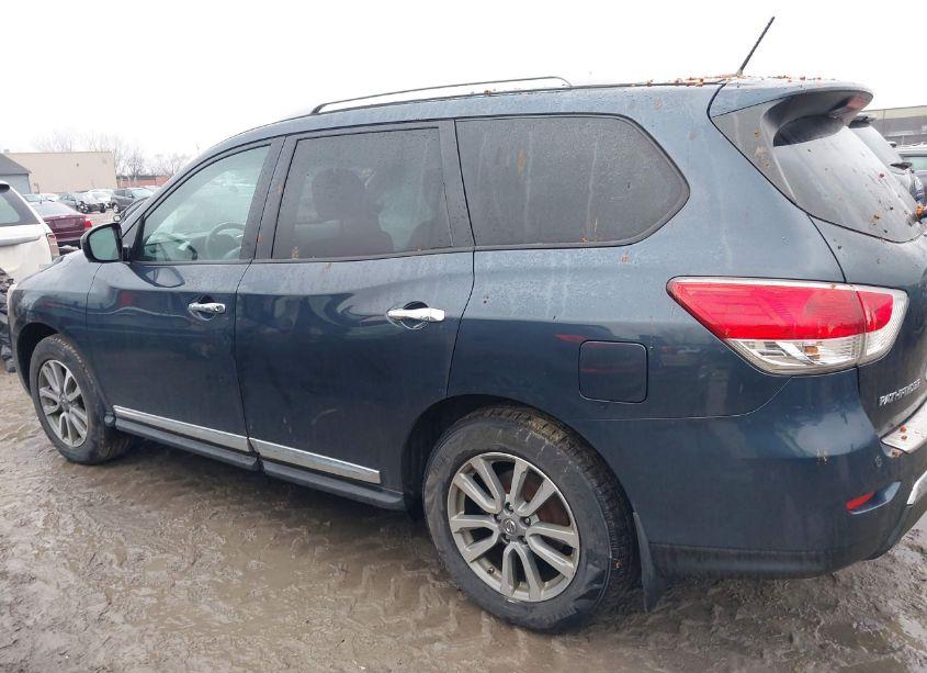 Photo 14 of 2016 Nissan Pathfinder SL (VIN 5N1AR2MM0GC633959)