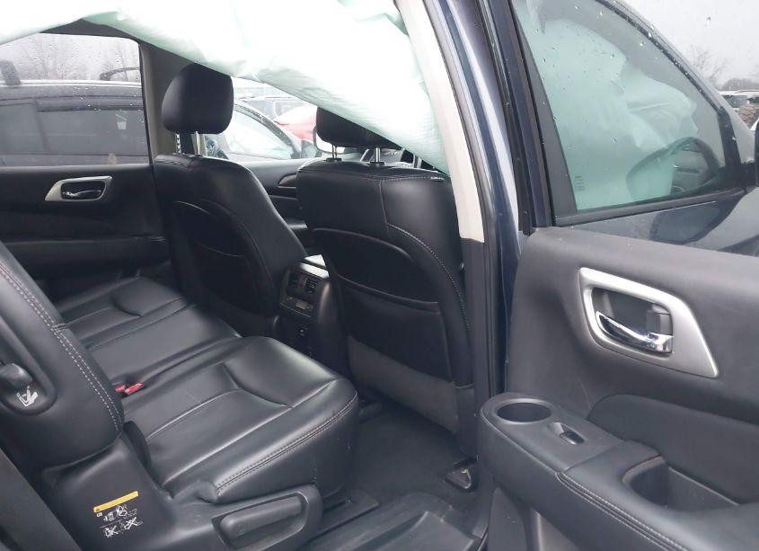 Photo 8 of 2016 Nissan Pathfinder SL (VIN 5N1AR2MM0GC633959)