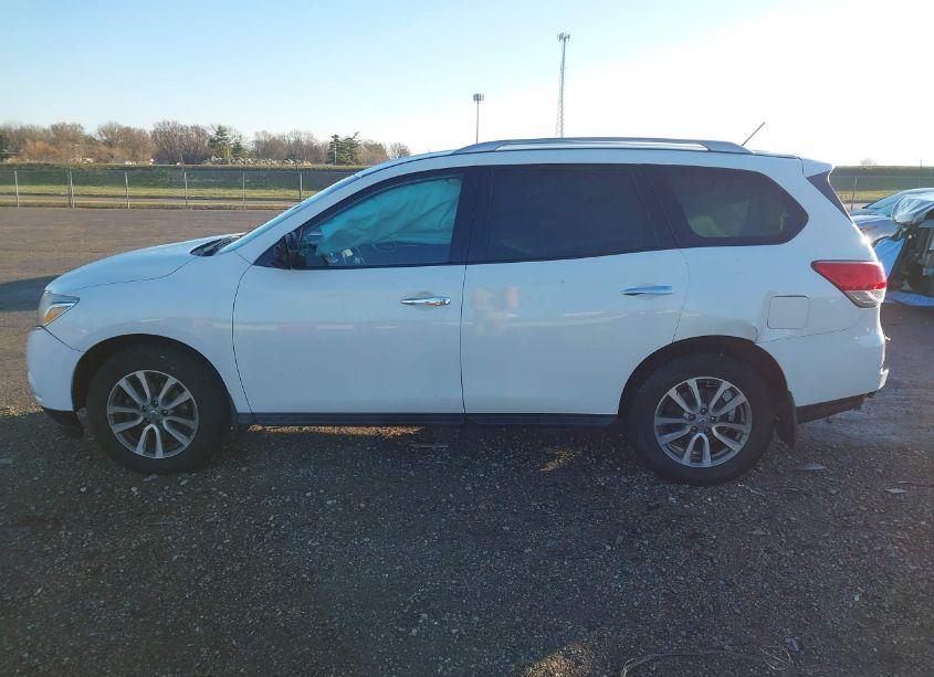 Photo 14 of 2016 Nissan Pathfinder S (VIN 5N1AR2MM0GC636182)