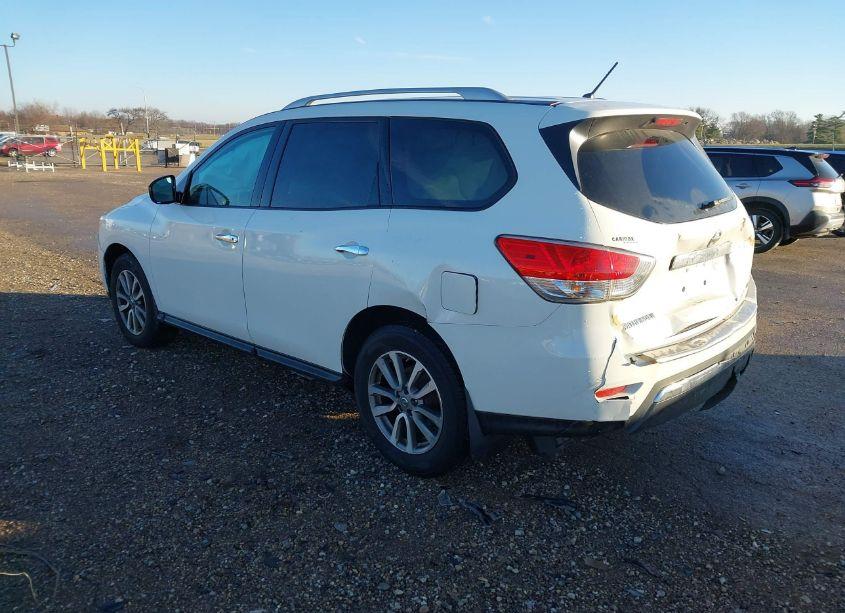 Photo 3 of 2016 Nissan Pathfinder S (VIN 5N1AR2MM0GC636182)