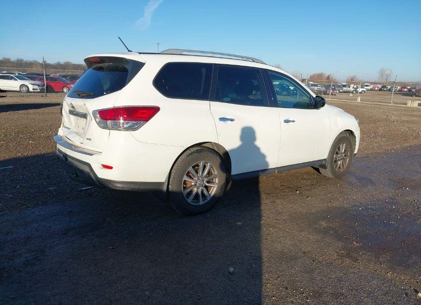 Photo 4 of 2016 Nissan Pathfinder S (VIN 5N1AR2MM0GC636182)