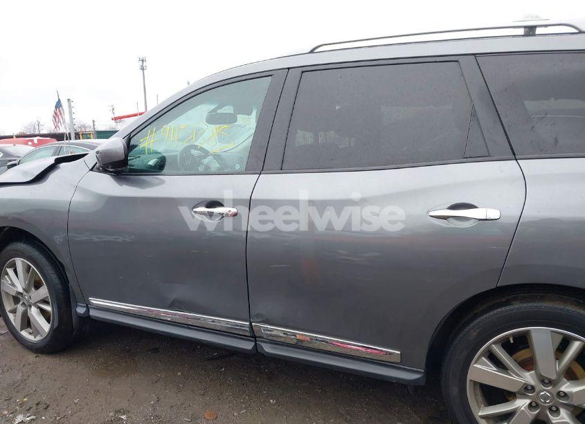 Photo 15 of 2016 Nissan Pathfinder PLATINUM/S/SL/SV (VIN 5N1AR2MM0GC647618)