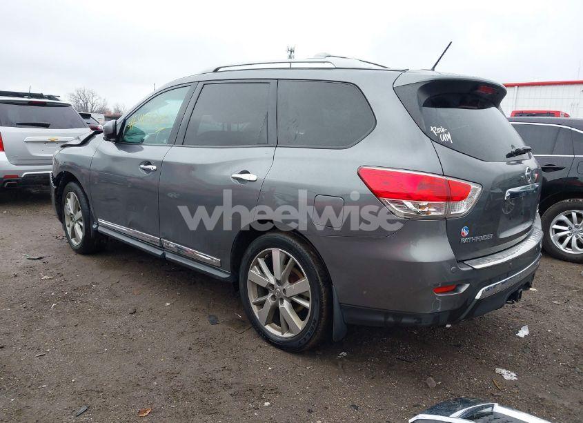 Photo 3 of 2016 Nissan Pathfinder PLATINUM/S/SL/SV (VIN 5N1AR2MM0GC647618)