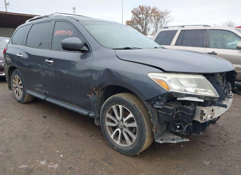 2013 Nissan Pathfinder SV (VIN 5N1AR2MM1DC630936) main photo