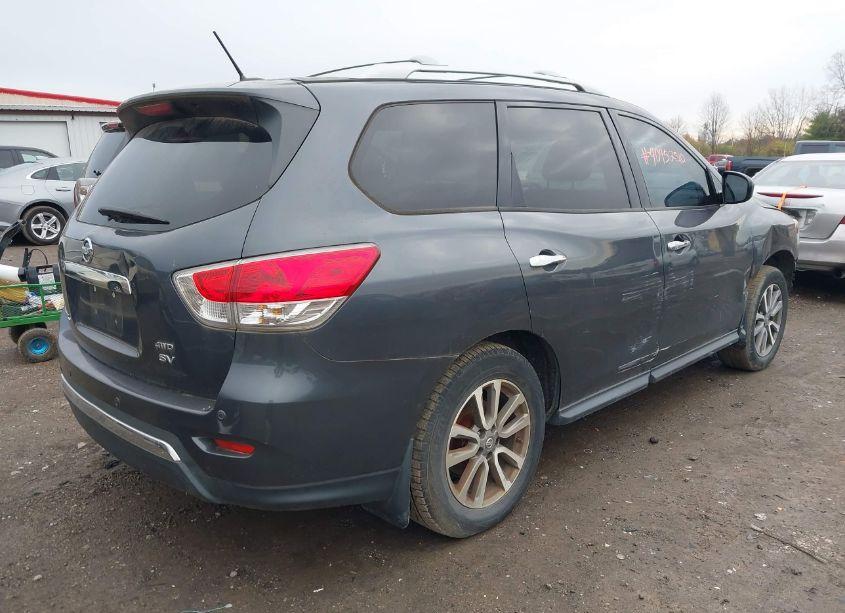 Photo 4 of 2013 Nissan Pathfinder SV (VIN 5N1AR2MM1DC630936)