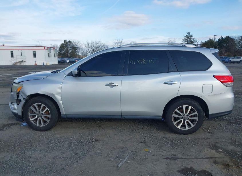 Photo 14 of 2013 Nissan Pathfinder SV (VIN 5N1AR2MM1DC635179)