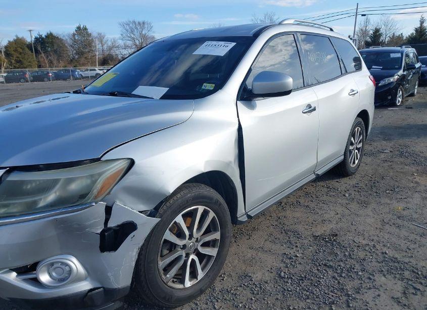 Photo 6 of 2013 Nissan Pathfinder SV (VIN 5N1AR2MM1DC635179)